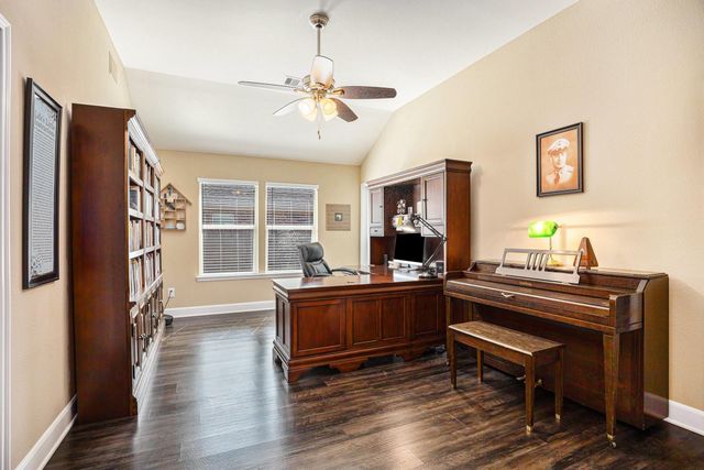 8614 Redstone Hills Drive, Cypress, TX 77433