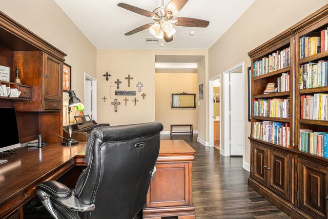 8614 Redstone Hills Drive, Cypress, TX 77433