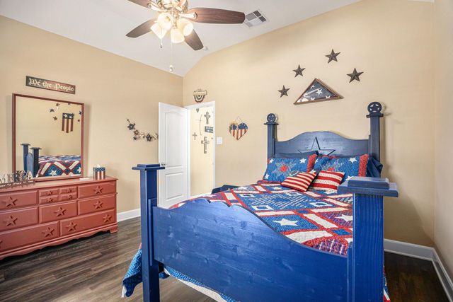 8614 Redstone Hills Drive, Cypress, TX 77433