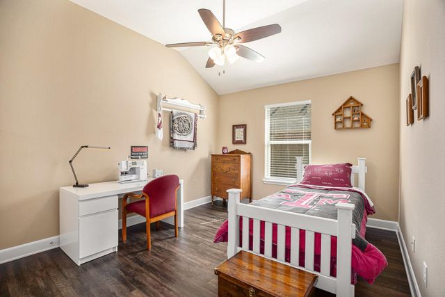 8614 Redstone Hills Drive, Cypress, TX 77433