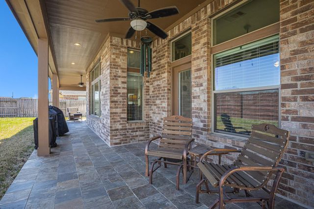 8614 Redstone Hills Drive, Cypress, TX 77433