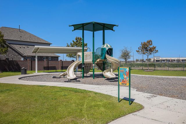 8614 Redstone Hills Drive, Cypress, TX 77433