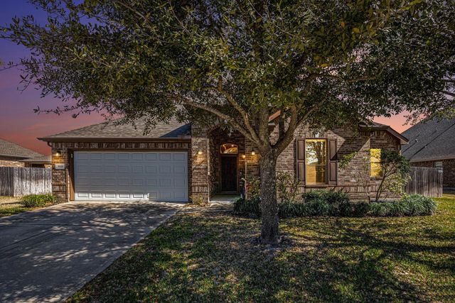 8614 Redstone Hills Drive, Cypress, TX 77433
