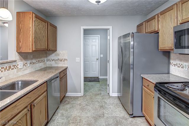 3335 Sleepy Hollow Road, Brunswick, OH 44212