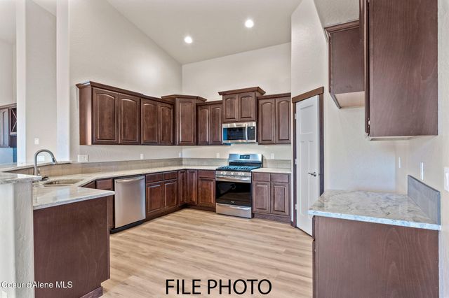 8051 N Pasture View ST, Post Falls, ID 83854