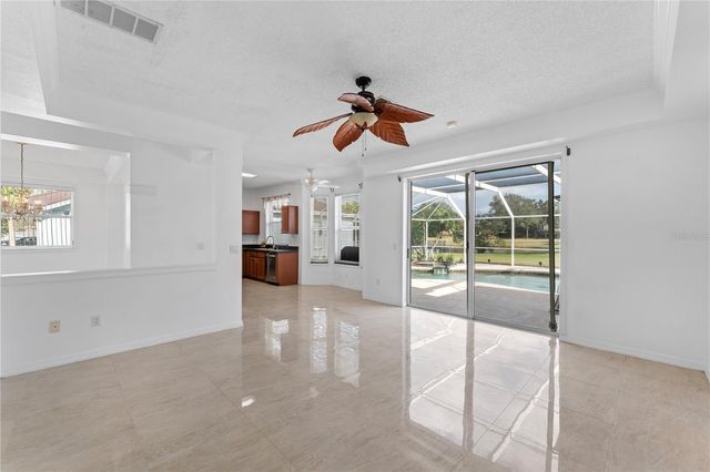 617 LAKESCAPE COURT, Orlando, FL 32828