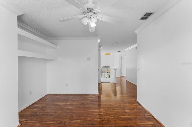 617 LAKESCAPE COURT, Orlando, FL 32828
