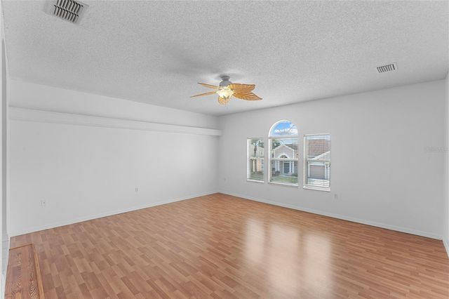 617 LAKESCAPE COURT, Orlando, FL 32828