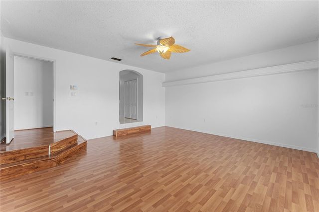 617 LAKESCAPE COURT, Orlando, FL 32828