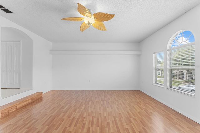617 LAKESCAPE COURT, Orlando, FL 32828