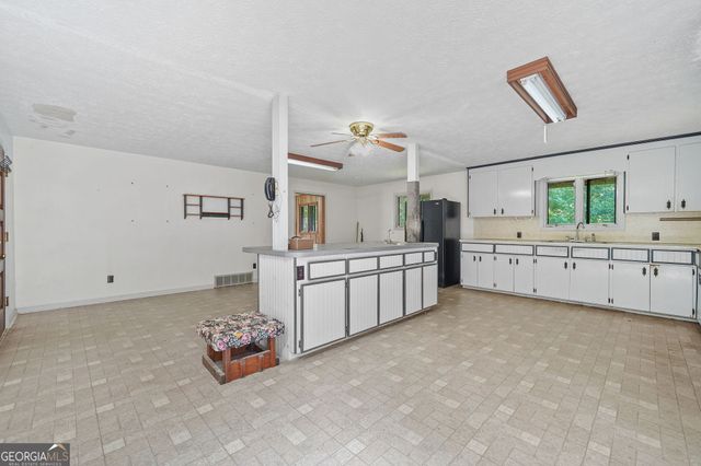 522 Duncan Bridge Road, Alto, GA 30510