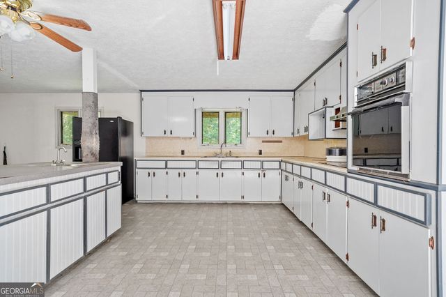 522 Duncan Bridge Road, Alto, GA 30510