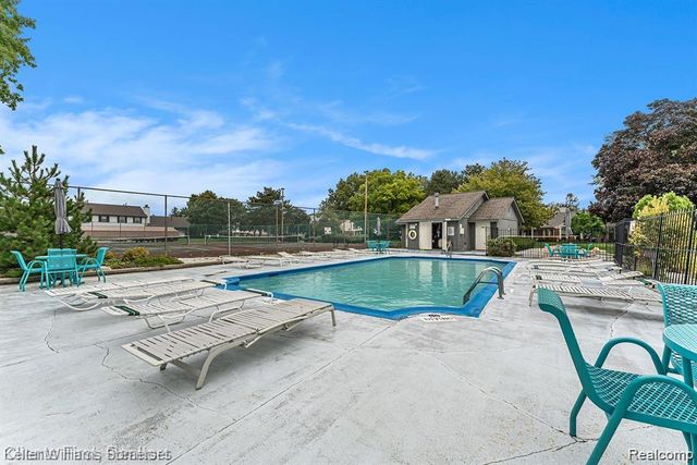 38844 Golfview Drive, Clinton Township, MI 48038