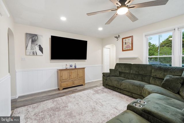 69 WILLIAM AVE, Williamstown, NJ 08094