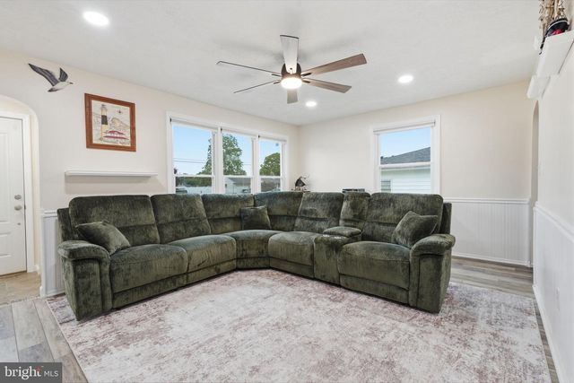 69 WILLIAM AVE, Williamstown, NJ 08094