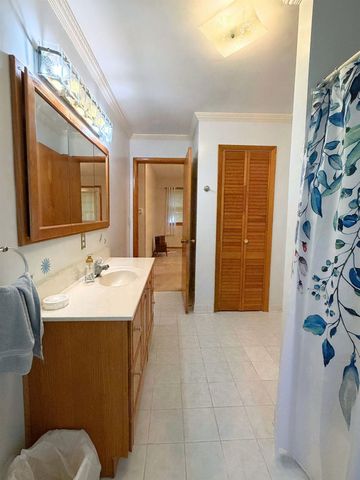 7099 N Henderson Road, Richfield Twp, MI 48420