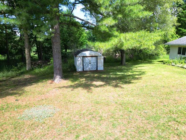 7099 N Henderson Road, Richfield Twp, MI 48420