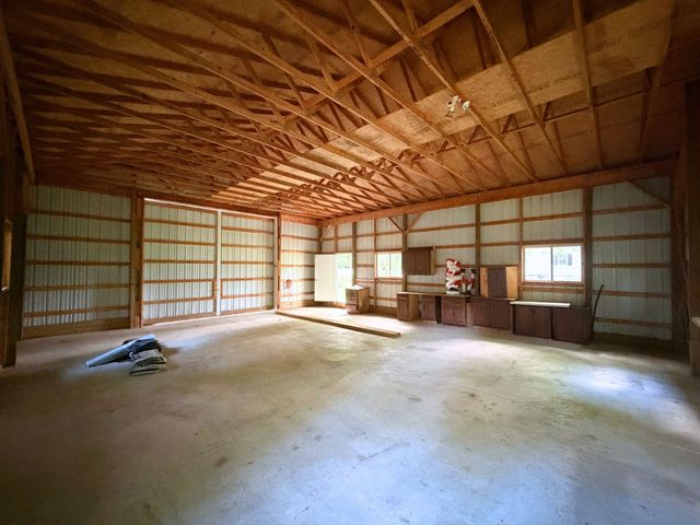 7099 N Henderson Road, Richfield Twp, MI 48420
