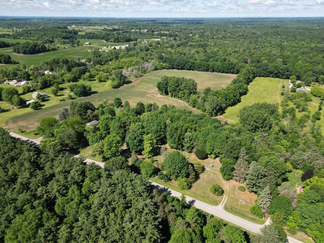 7099 N Henderson Road, Richfield Twp, MI 48420
