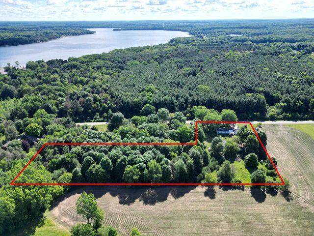 7099 N Henderson Road, Richfield Twp, MI 48420
