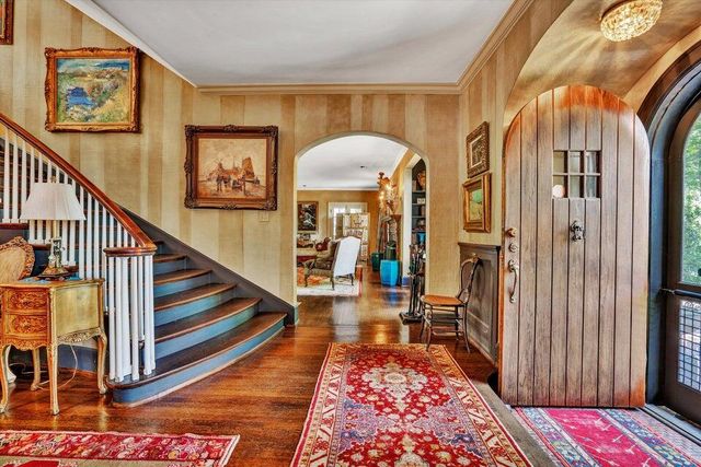 2412 Robin Hood RD, Roanoke, VA 24014