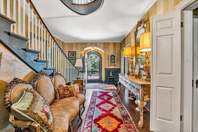 2412 Robin Hood RD, Roanoke, VA 24014