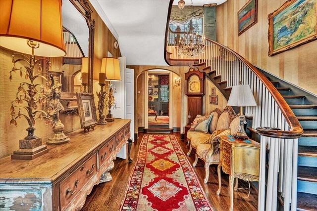 2412 Robin Hood RD, Roanoke, VA 24014