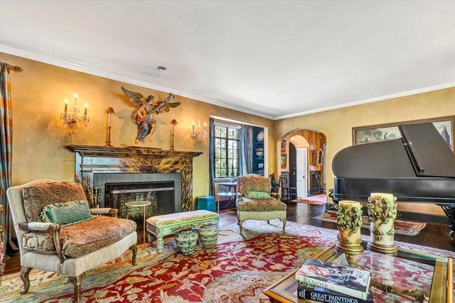 2412 Robin Hood RD, Roanoke, VA 24014