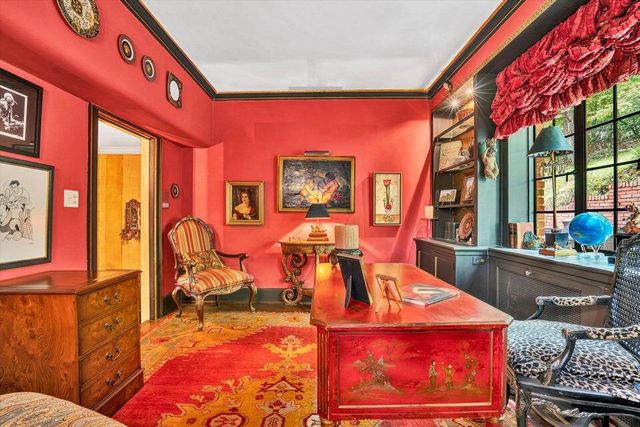 2412 Robin Hood RD, Roanoke, VA 24014