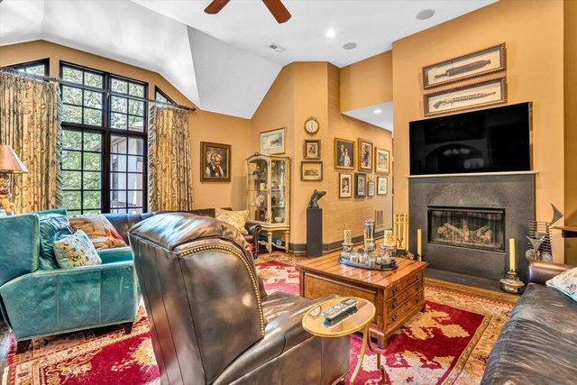 2412 Robin Hood RD, Roanoke, VA 24014