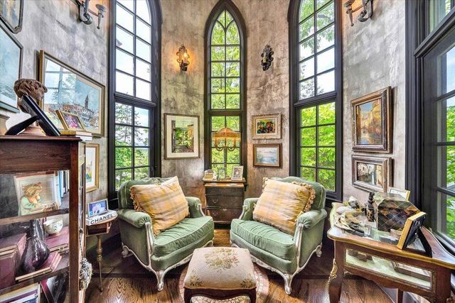 2412 Robin Hood RD, Roanoke, VA 24014