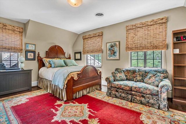 2412 Robin Hood RD, Roanoke, VA 24014