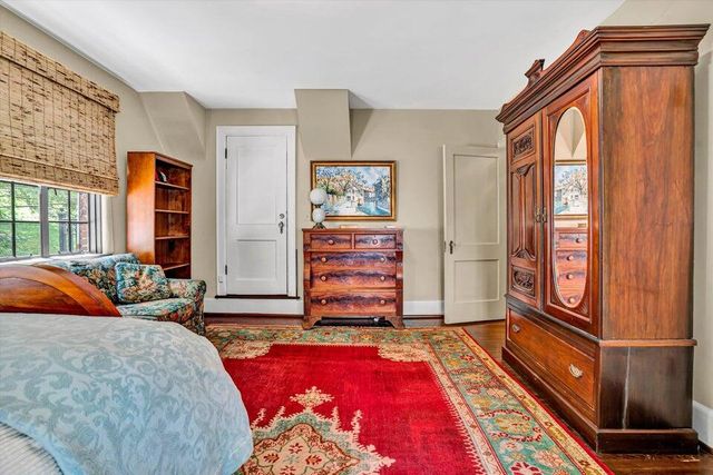 2412 Robin Hood RD, Roanoke, VA 24014