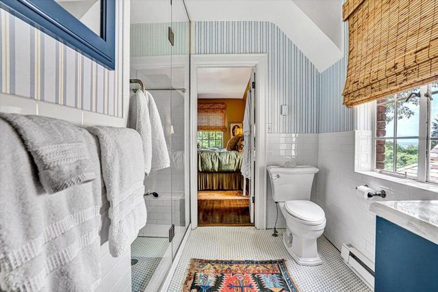 2412 Robin Hood RD, Roanoke, VA 24014