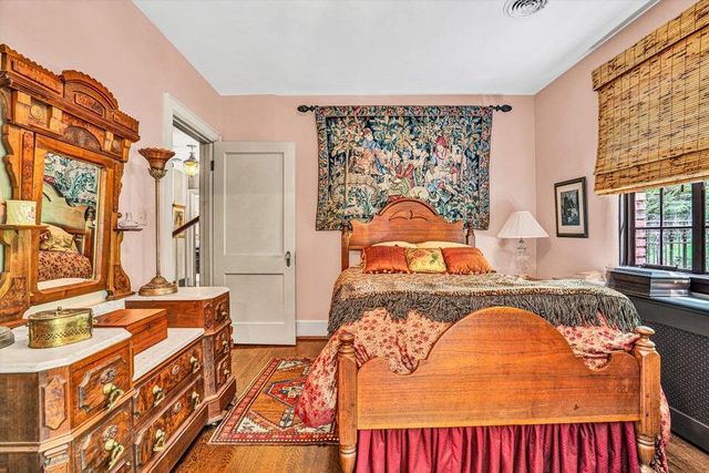 2412 Robin Hood RD, Roanoke, VA 24014