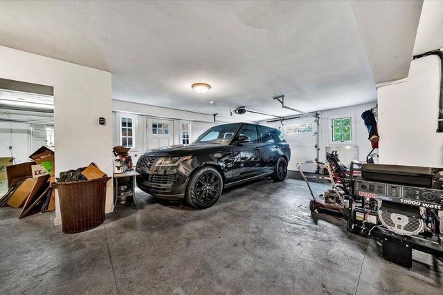 2412 Robin Hood RD, Roanoke, VA 24014