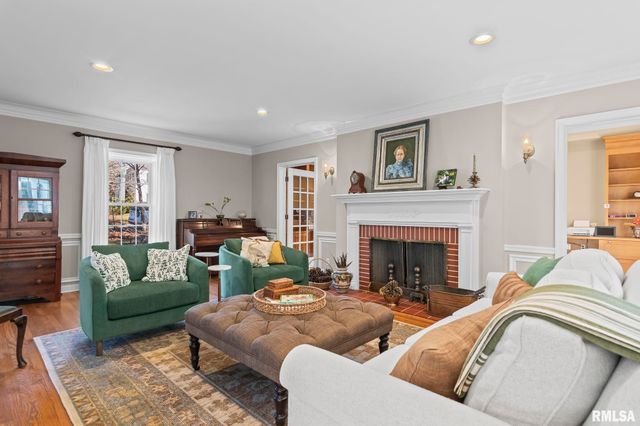 10 SUNSET Lane, Springfield, IL 62704