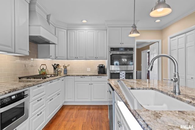 10 SUNSET Lane, Springfield, IL 62704