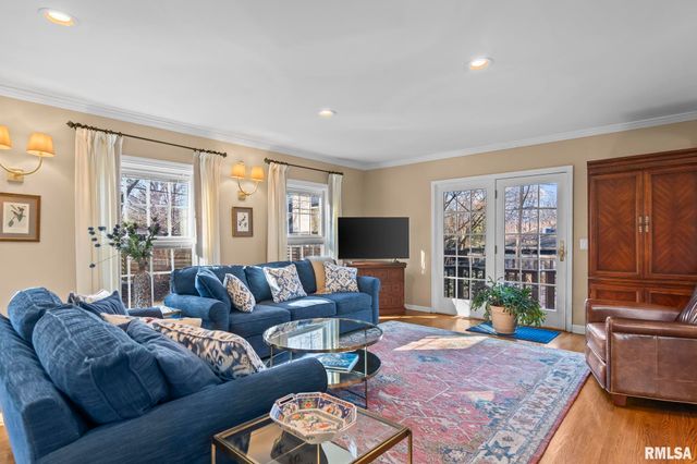 10 SUNSET Lane, Springfield, IL 62704