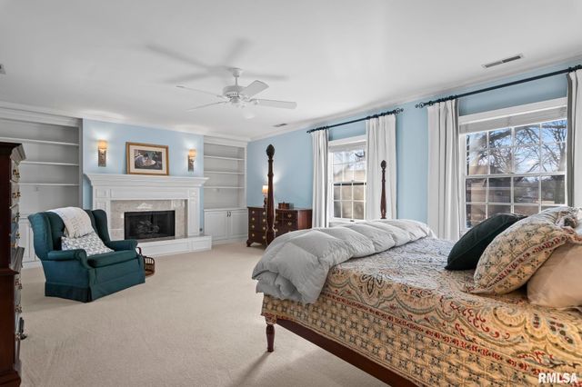 10 SUNSET Lane, Springfield, IL 62704