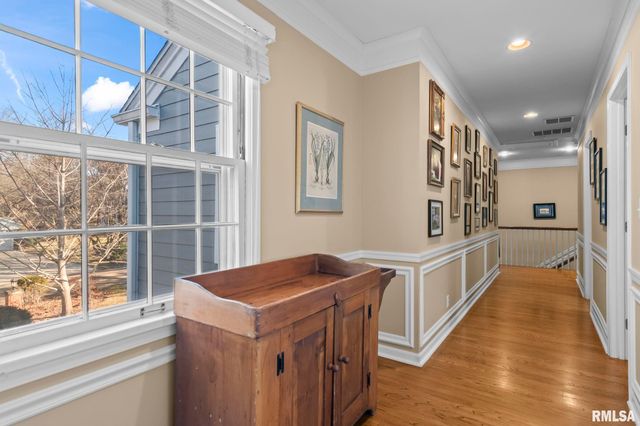 10 SUNSET Lane, Springfield, IL 62704