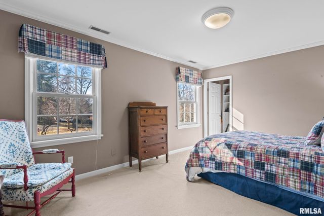 10 SUNSET Lane, Springfield, IL 62704