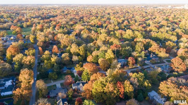 10 SUNSET Lane, Springfield, IL 62704