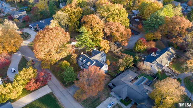 10 SUNSET Lane, Springfield, IL 62704