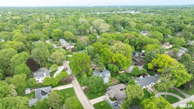10 SUNSET Lane, Springfield, IL 62704