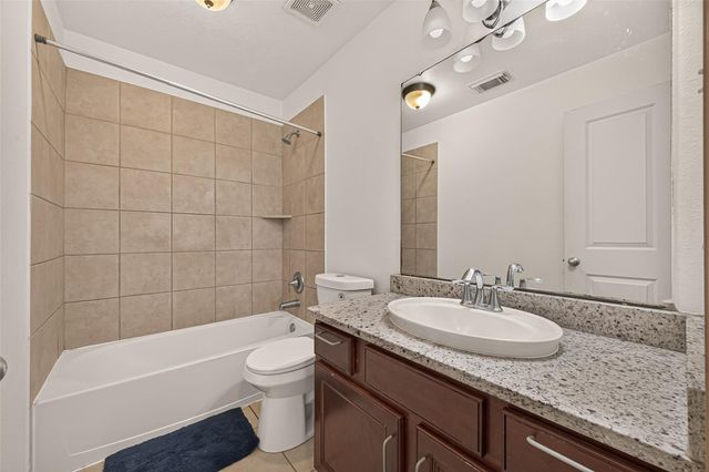 195 Copper Stream Ln, Richmond, TX 77406