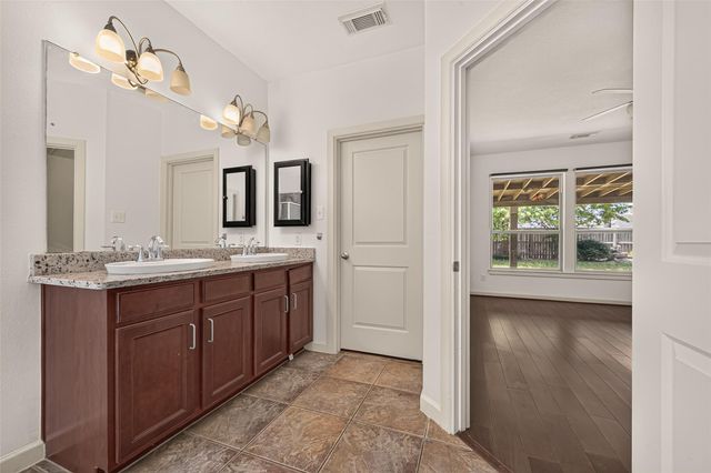 195 Copper Stream Ln, Richmond, TX 77406
