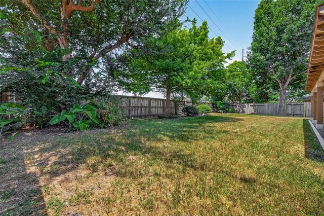 195 Copper Stream Ln, Richmond, TX 77406