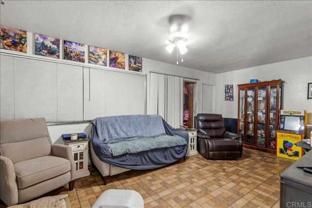 12828 Mapleview St, Lakeside, CA 92040