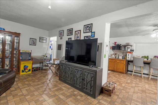 12828 Mapleview St, Lakeside, CA 92040